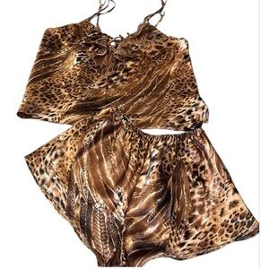 SECRET TREASURES ⭐️  pajama set